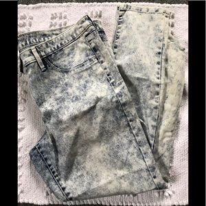 Mossimo Supply Co. Jeans - NWOT White Washed Jeans! ππ Mossimo Supply Co. Jeans - NWOT White Washed Jeans! ππ